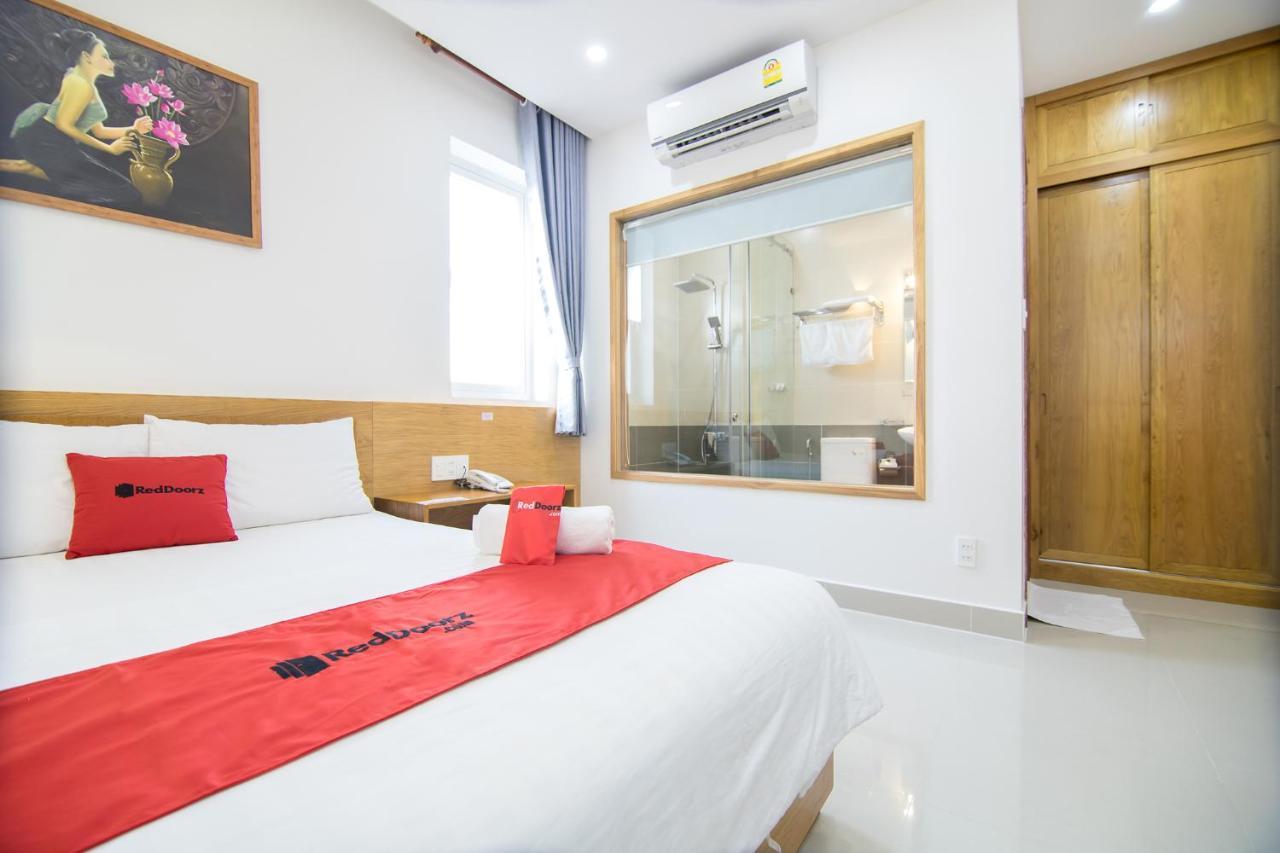 Reddoorz Plus Near Lotte Mart Cong Hoa Hô Chi Minh-Ville Extérieur photo
