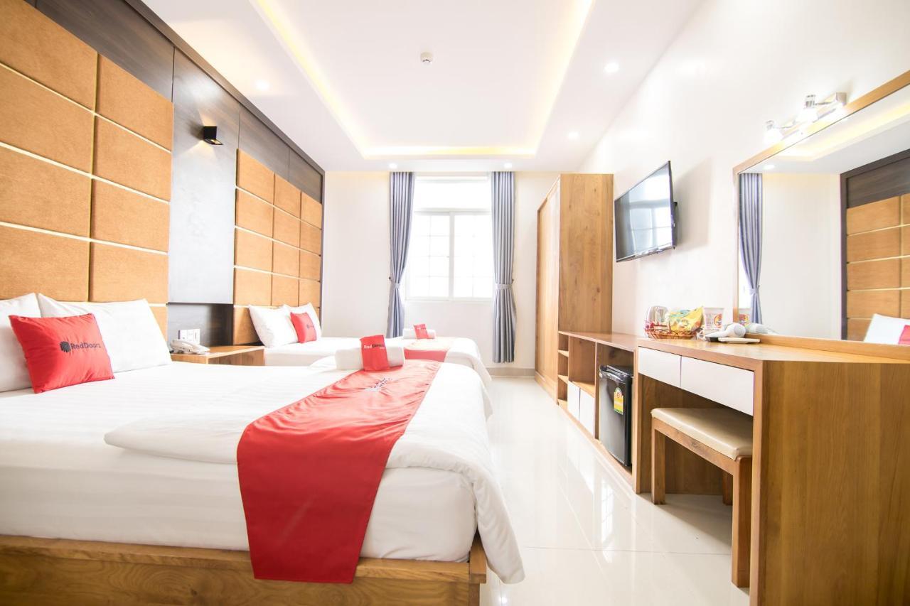 Reddoorz Plus Near Lotte Mart Cong Hoa Hô Chi Minh-Ville Extérieur photo